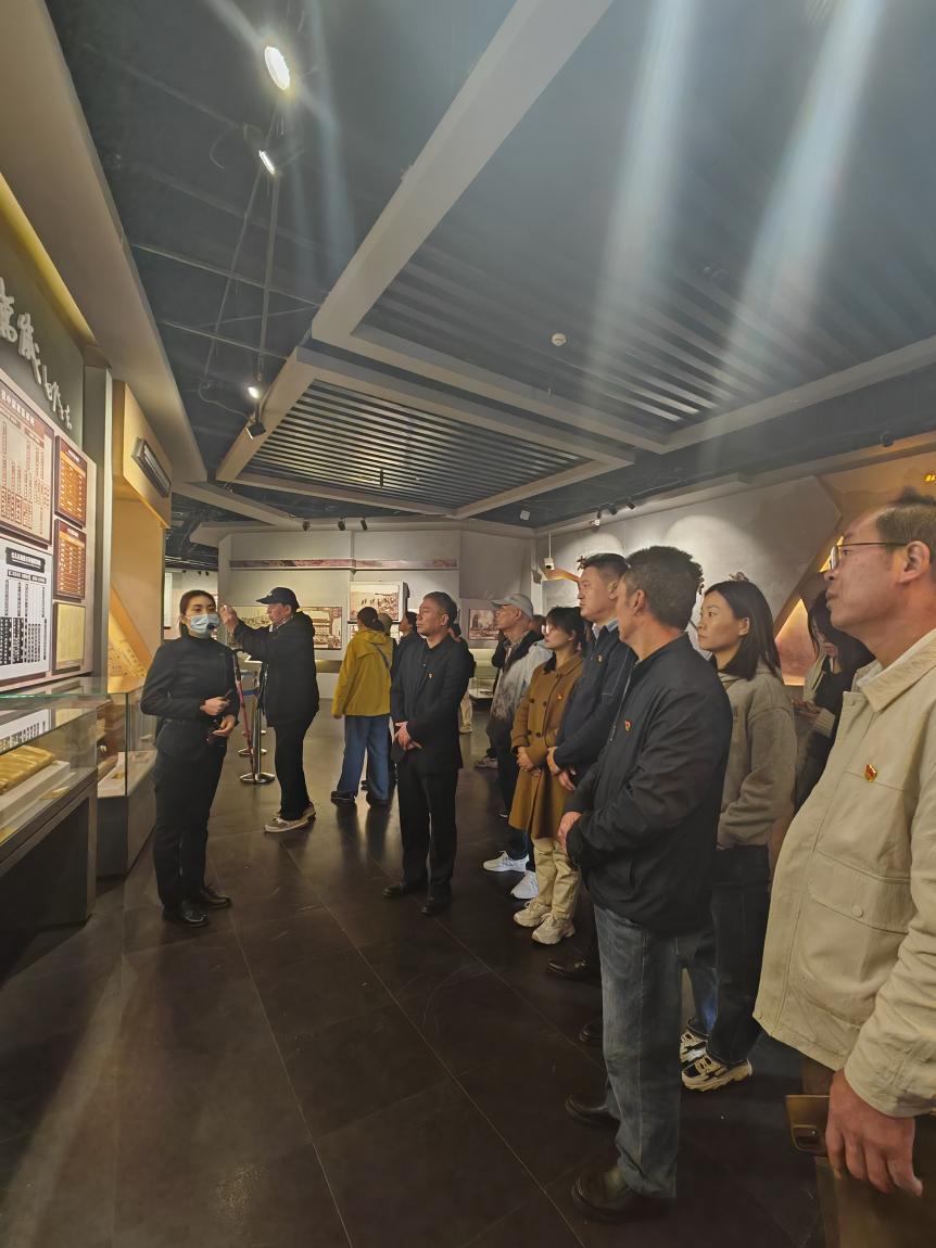 紅色3.jpeg 紅色3.jpeg